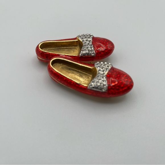 Wizard of Oz Red Ruby Slippers Brooch - Picture 3 of 13